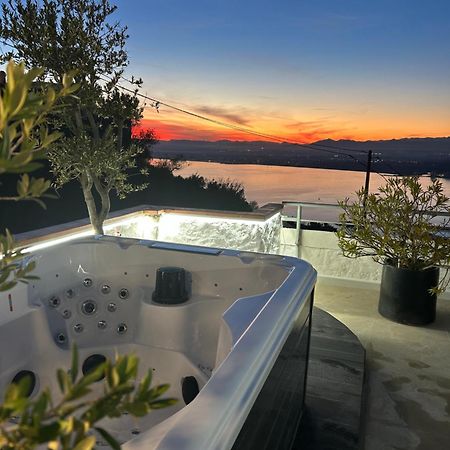 Appartement Duplex Rosas Avec Terrasse Magnifique Jacuzzi Vue Mer Roses Exterior foto