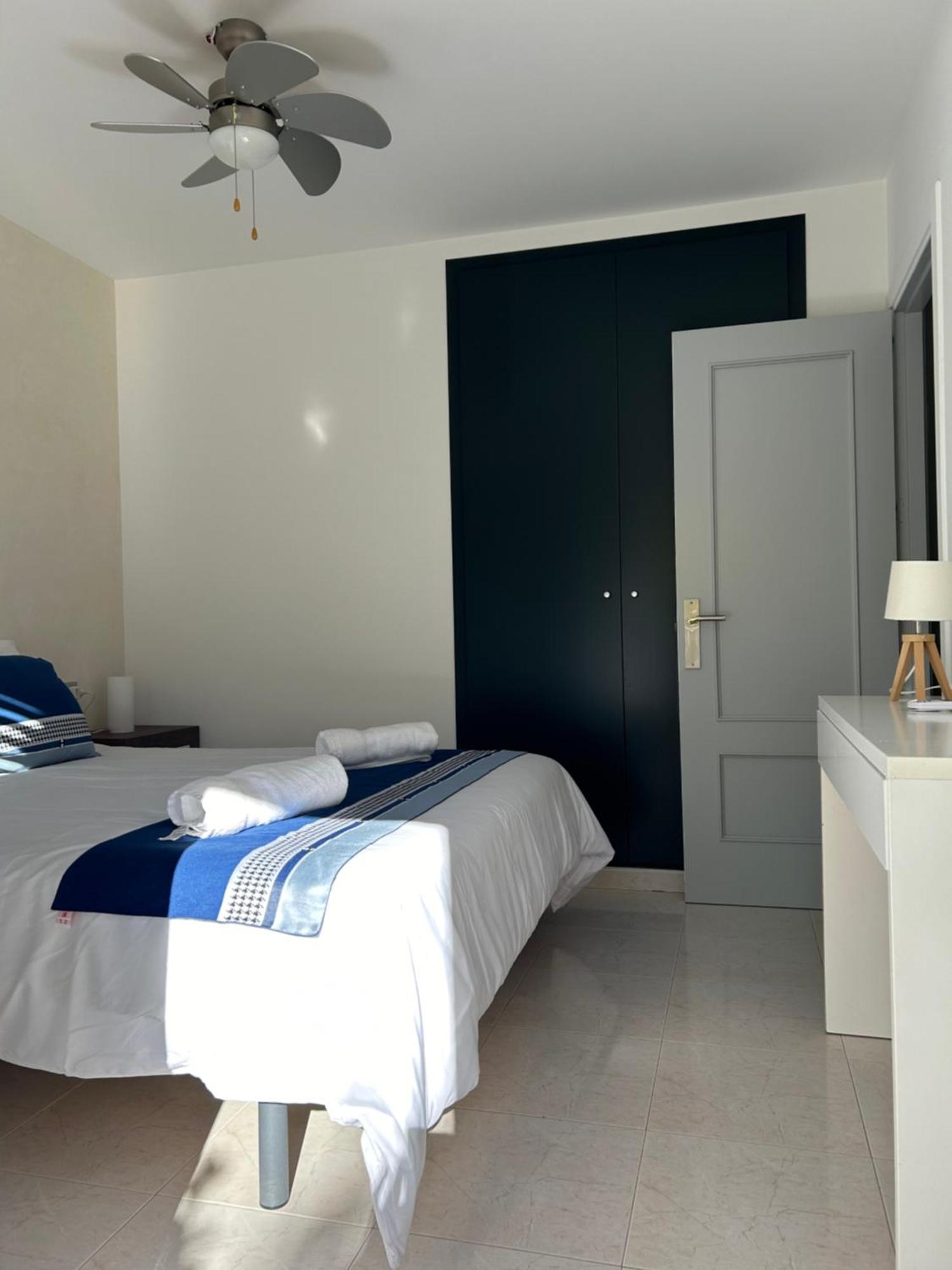 Appartement Duplex Rosas Avec Terrasse Magnifique Jacuzzi Vue Mer Roses Exterior foto